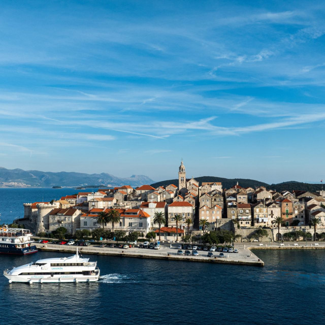 Panoramski pogled na Korčulu