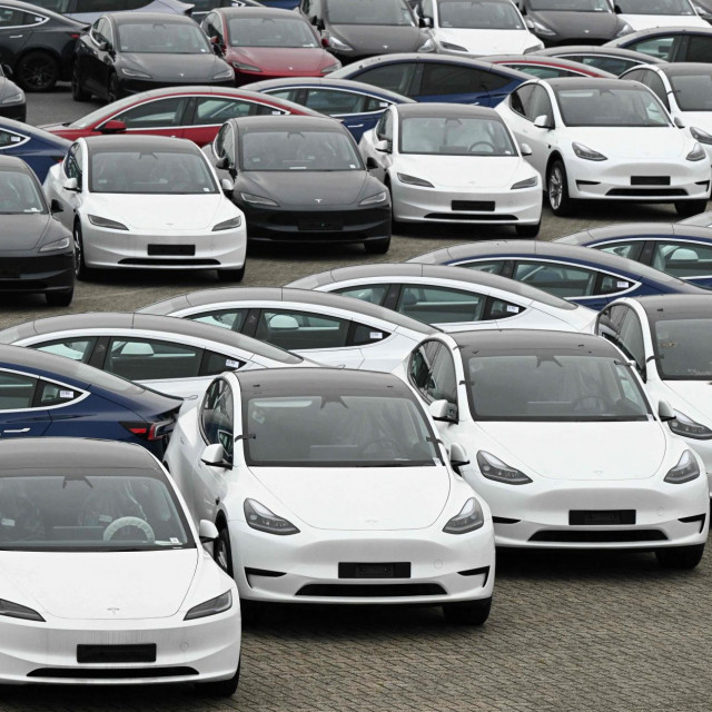 Na čekanje je stavljen projekt jeftinijeg automobila Project 2
