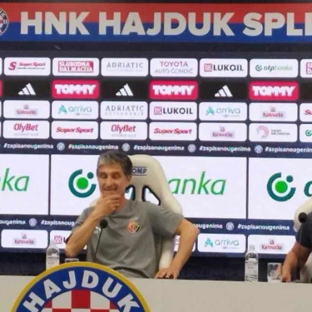 Adolfo Sormani (u sredini)