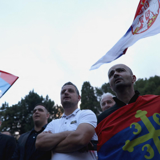 Srpske zastave u Podgorici