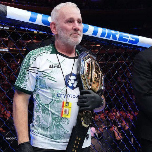 Andy Aspinall i Dana White