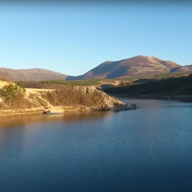 Jezero Mandek