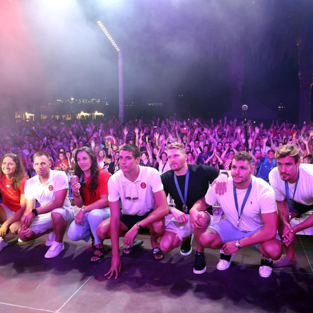 Lena Stojković, Elena Vorobjeva, Filip Jurišić, Barbara Matić, Jere Hribar, Jerko Marinić Kragić, Rino Burić, Ante Vukičević, Helena Jurišić