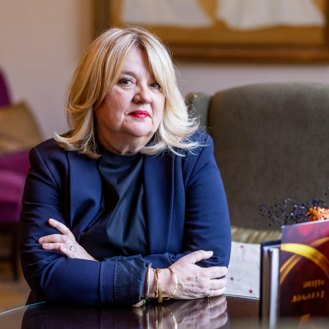 Dubravka Vrgoč: ”... u mojim godinama na trenutke vam se može učiniti da se pred vama, možda, više ništa neće otvoriti, makar ste se maksimalno posvetili poslu, imate mnogo iskustva, mnogo toga još za reći i napraviti, makar niste završili priču koju ste počeli i koja je dobro išla…”