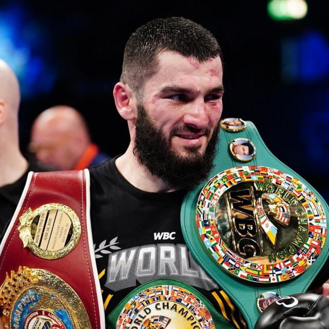 Artur Beterbiev