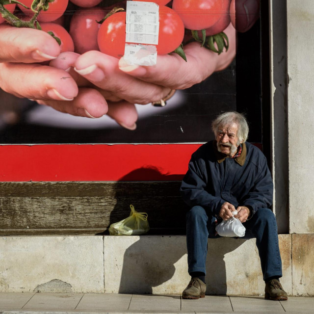 Stanovništvo rapidno stari, a time i troškovi pomoći koja im je svakodnevno potrebna