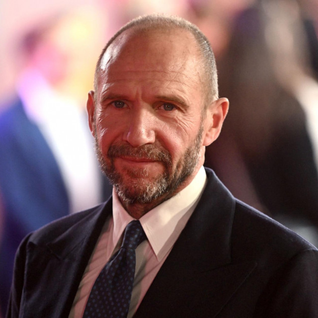 Ralph Fiennes na londonskoj premijeri filma ‘Conclave‘