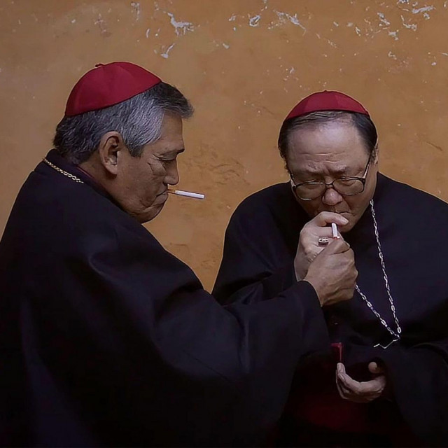 Glumački ansambl ”Konklave” znalački je interpretirao nesavršene ljude vjere