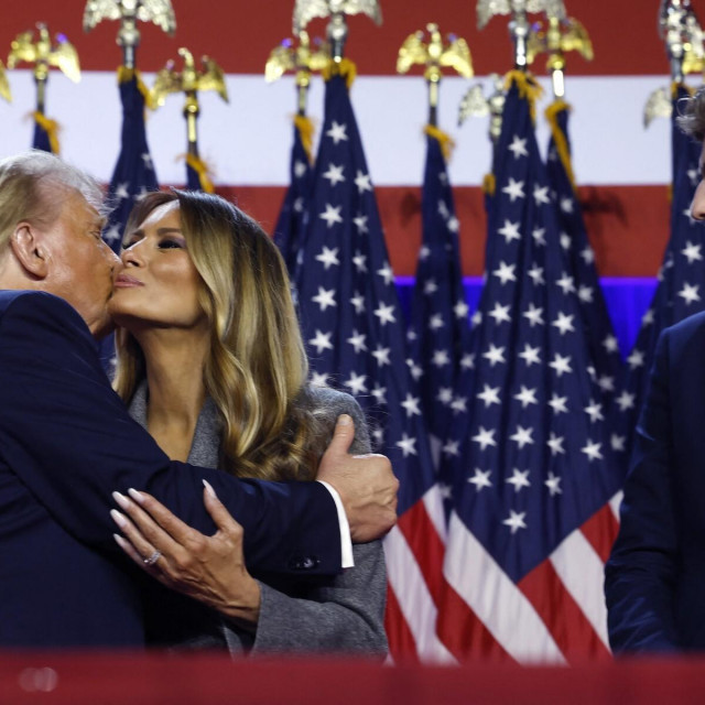 Donald, Melania i Barron Trump 