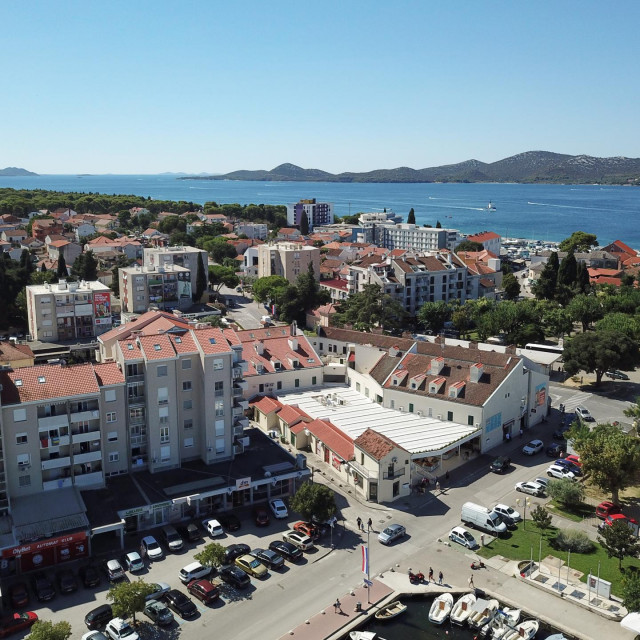 Tržnica i ribarnica u Biogradu na Moru