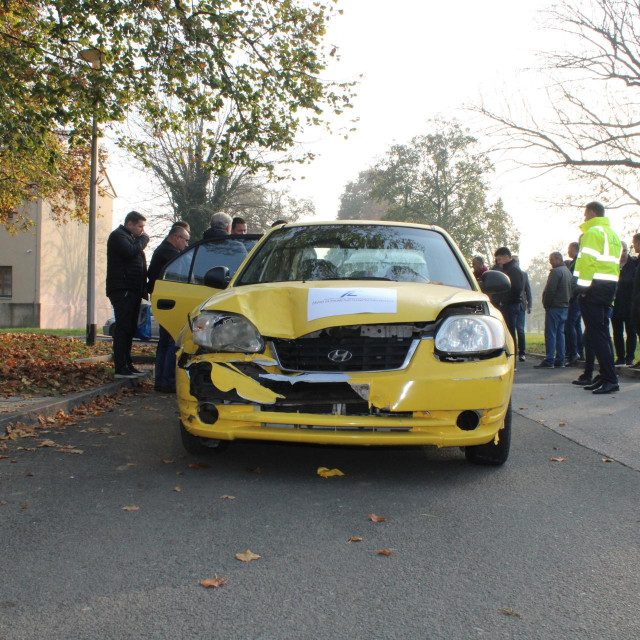 Nalet automobila na romobil