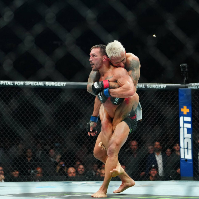 Charles Oliveira vs. Michael Chandler