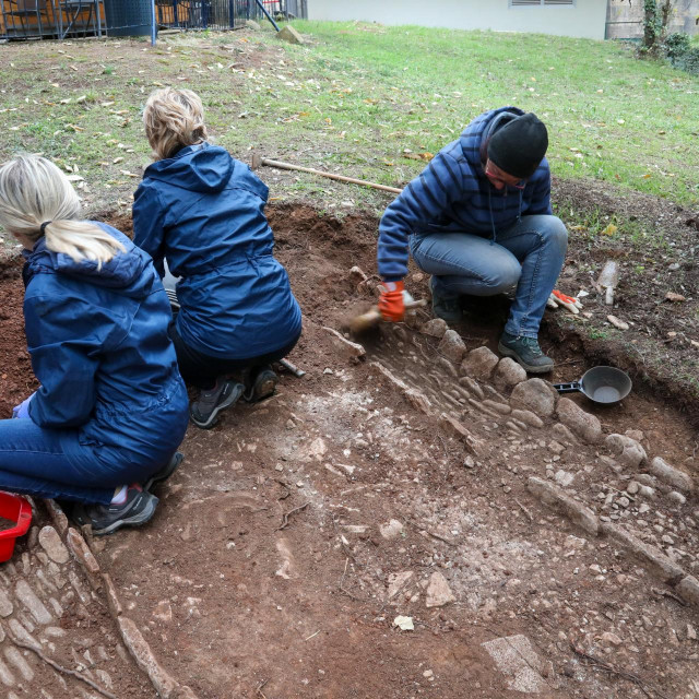 Arheoloska istraživanja na Verudeli ispred pulskog akvarija