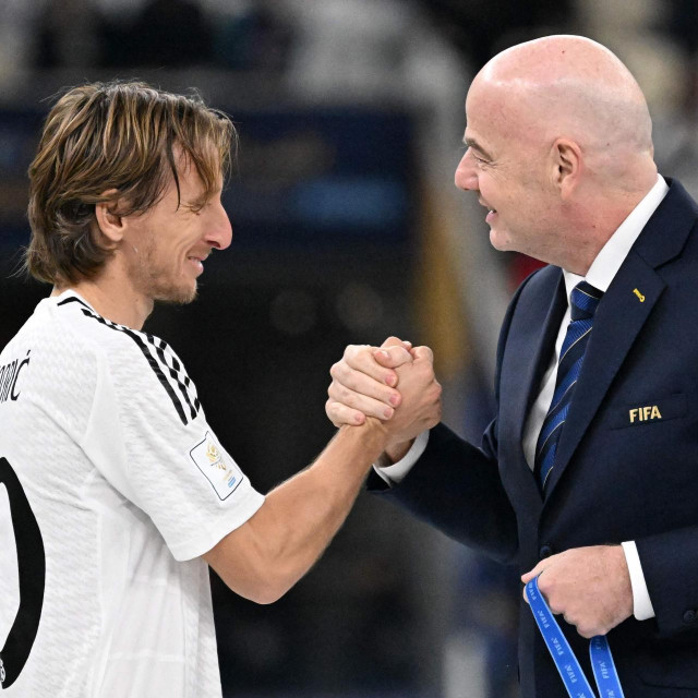 Luka Modrić i Gianni Infantino
