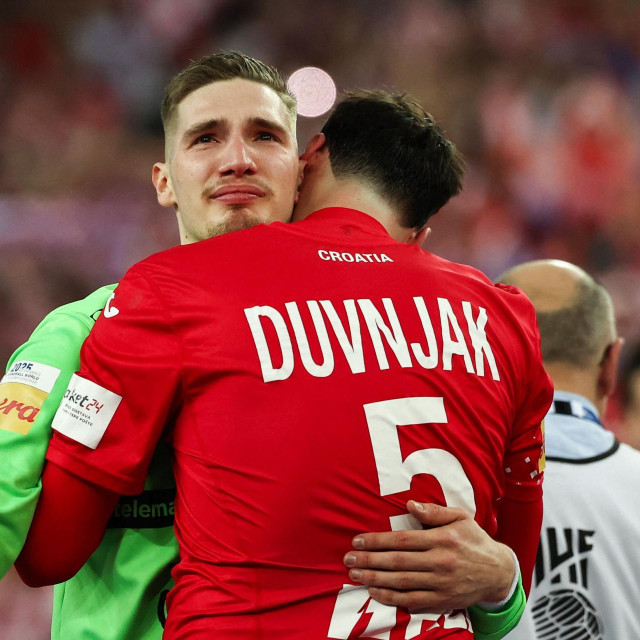 Dominik Kuzmanović i Domagoj Duvnjak slave pobjedu
