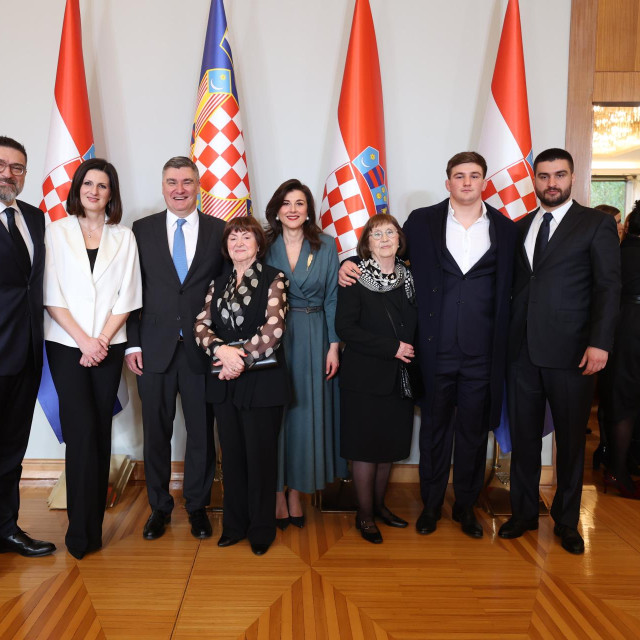 Tomislav Musić, Zoran Milanovic, Sanja Musić Milanović, Ana Musić, Marko Milanovic, Ante Jakov Milanovic.

 