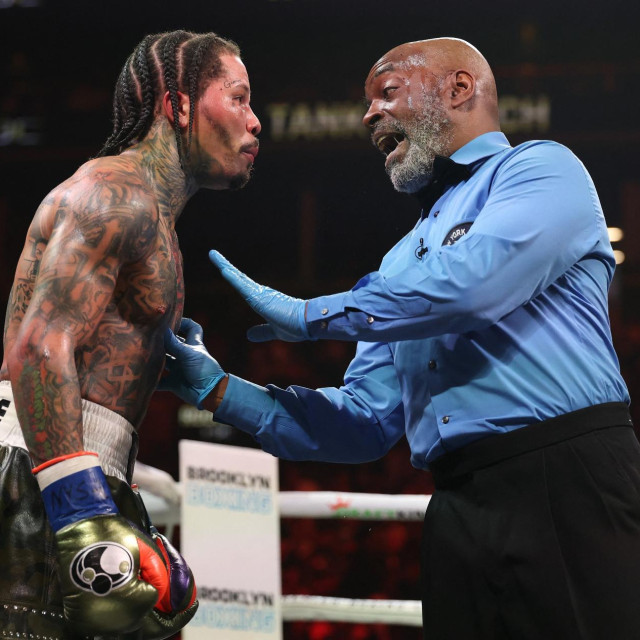 Gervonta Davis i sudac Steve Willis