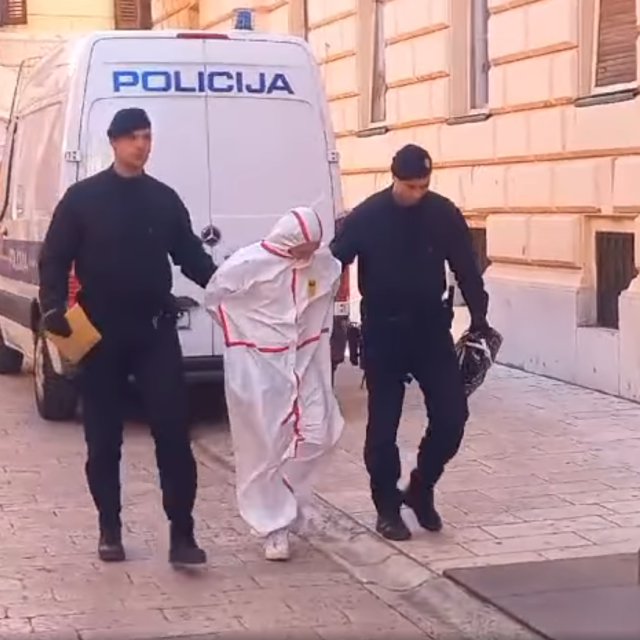 Privođenje osumnjičenog ubojice u Zadru