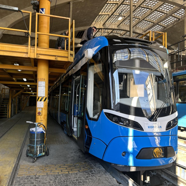 Iz Končara ZET-u stigao i drugi tramvaj