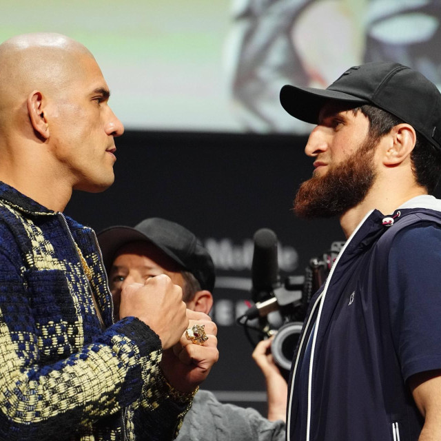 :Alex Pereira i Magomed Ankalaev