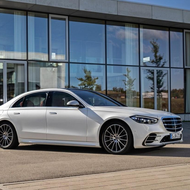 Mercedes S500, ilustracija