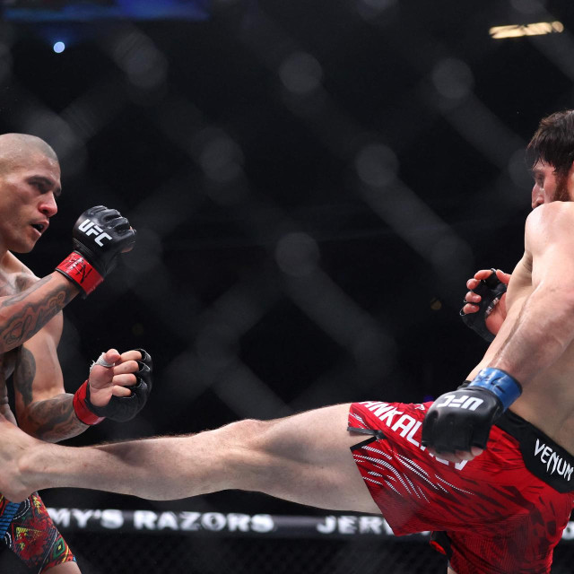 Alex Pereira vs. Magomed Ankalaev