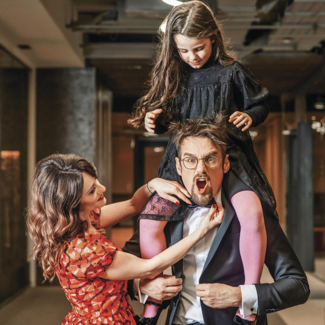 Sitnice poput zajedničkog smijeha, gledanja crtića, bacanja po krevetu ili moru najvažnije su stvari na svijetu, kaže Natko