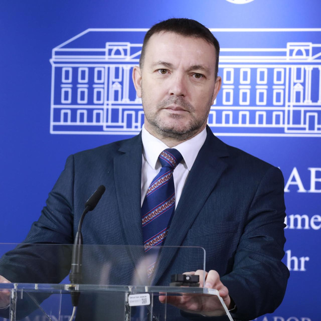Arsen Bauk
 