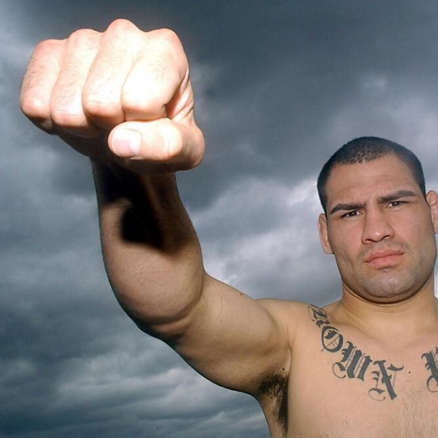 MDF90924083. Cain Velasquez