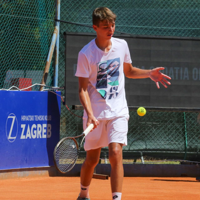Emanuel Ivanišević.