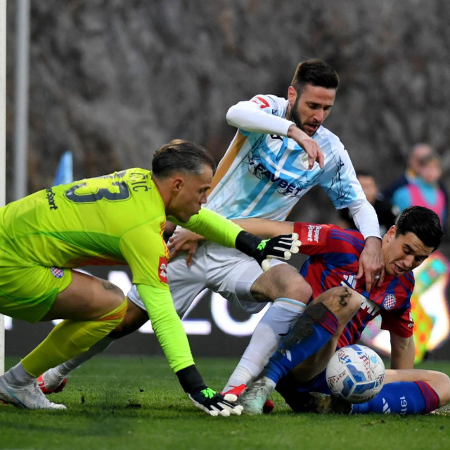 Rijeka - Hajduk: Ivan Lučić, Duje Čop i Dominik Prpić