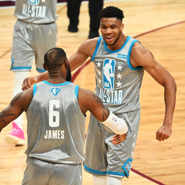 LeBron James i Giannis Antetokounmpo