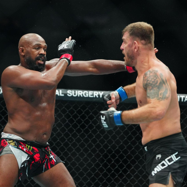 Jon Jones vs Stipe Miočić