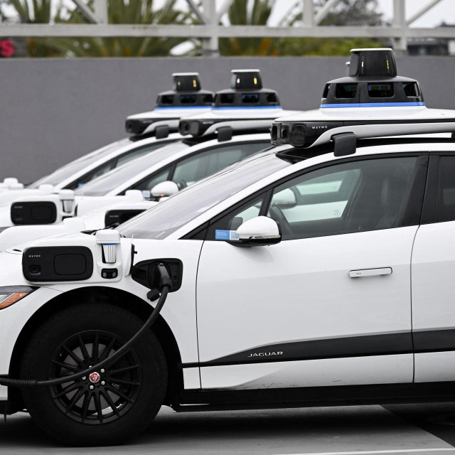 Waymo robotski taksi