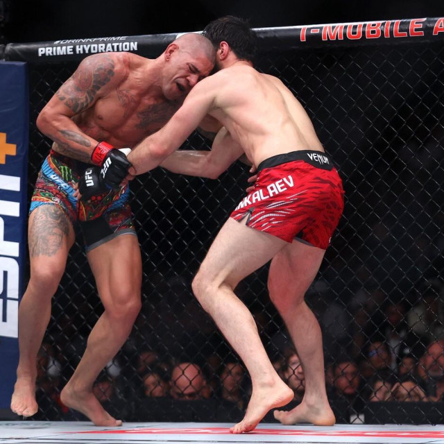 Alex Pereira vs. Magomed Ankalaev 