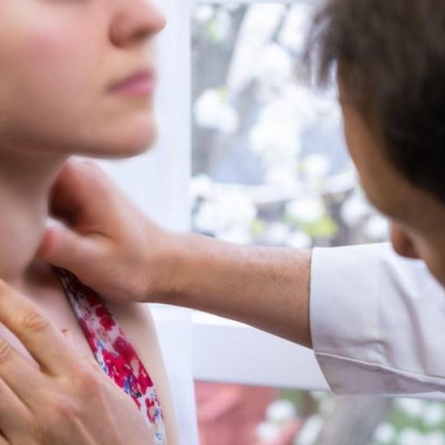 Žena na pregledu, ilustracija