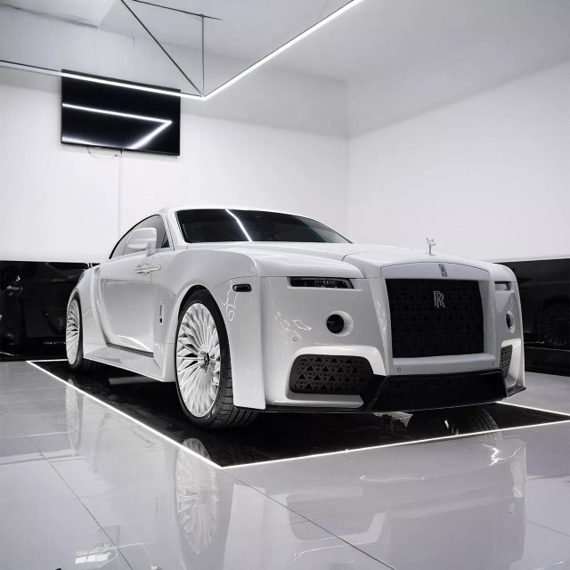 Rolls Royce Venuum Wraith Apollo