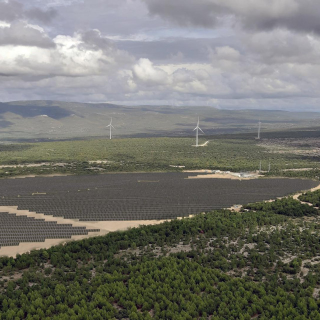 Sunčana elektrana Korlat će s postojećom vjetroelektranom Korlat činiti obnovljivi hibridni energetski park