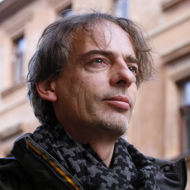  Jonathan Bousfielda je više od dva desetljeća živio u Zagrebu gdje se oženio i dobio dvojicu sinova