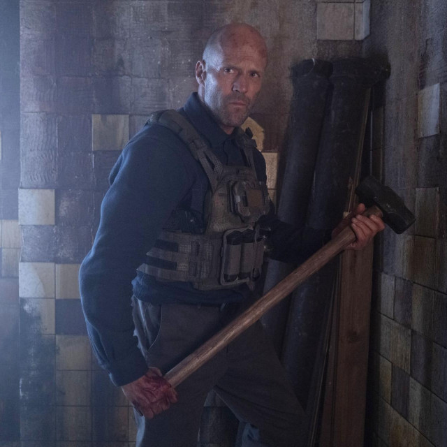 Jason Statham kao Levon Cade

Opaki radnik