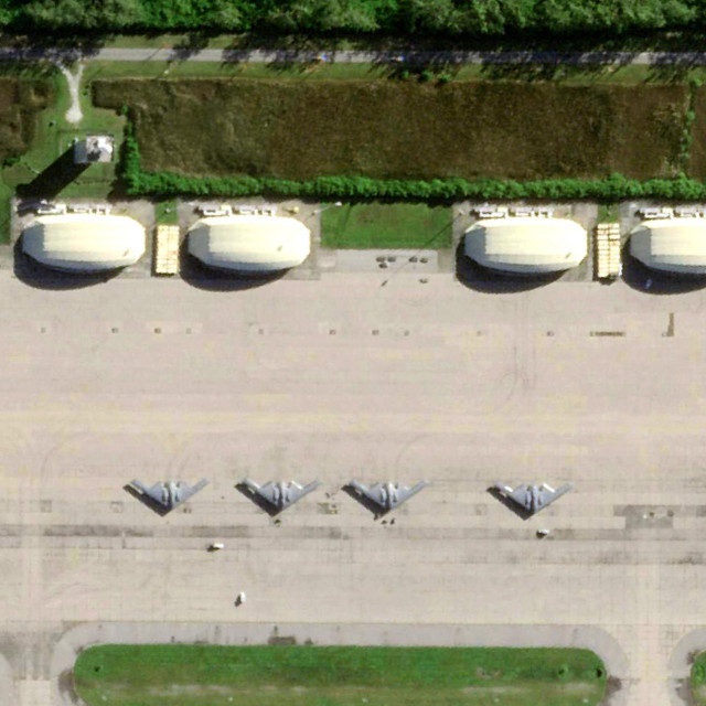 Šest strateških stealth B-2 bombardera na otoku Diego Garcia