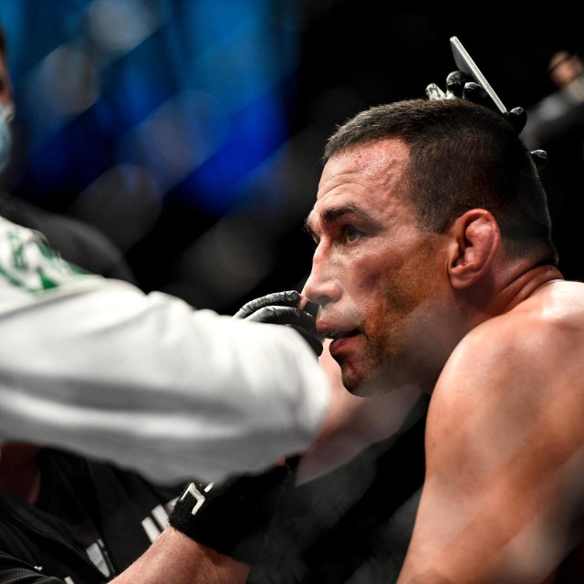 JACKSONVILLE, FL - MAY 09: Fabricio Werdum (R) of Brazil looks on between rounds against Aleksei Oleinik of Russia in their Heavyweight fight during UFC 249 at VyStar Veterans Memorial Arena on May 9, 2020 in Jacksonville, Florida. Douglas P. DeFelice,Image: 518818106, License: Rights-managed, Restrictions:, Model Release: no, Credit line: Douglas P. DeFelice/Getty images/Profimedia