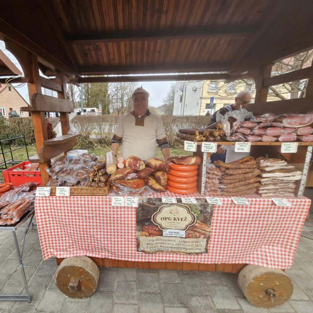 Suhomesnati proizvodi OPG-a Kvež