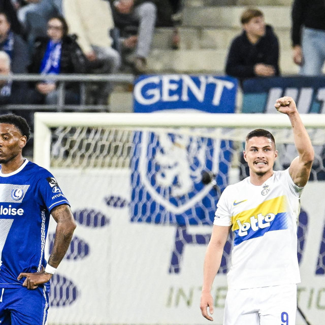 Ivanović slavi gol protiv Genta