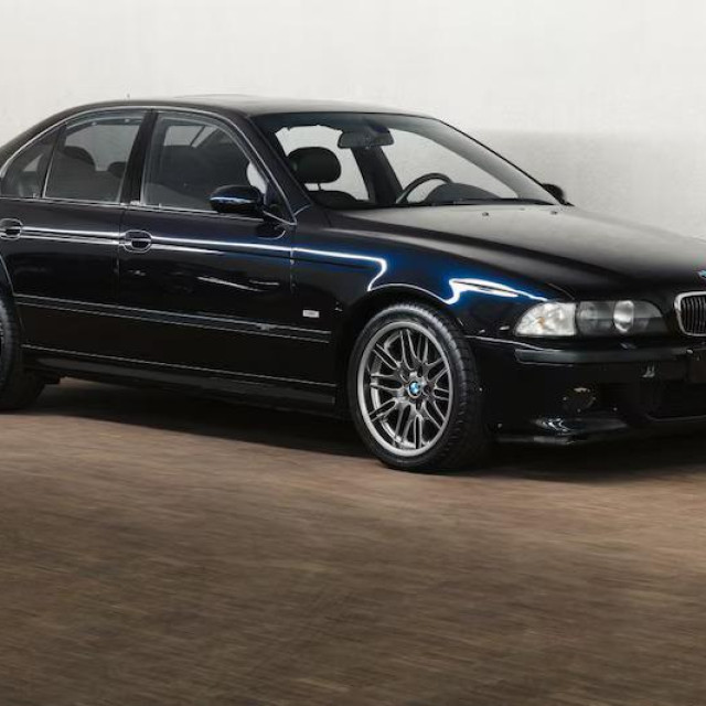 BMW M5 W10