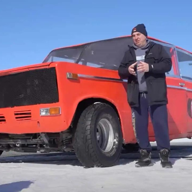 Divivska Lada Garage 54