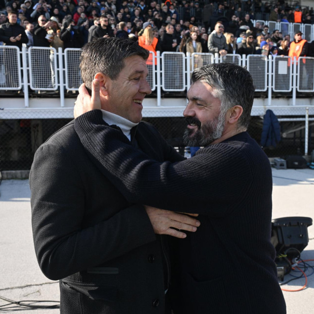 Čabraja i Gattuso u zagrljaju