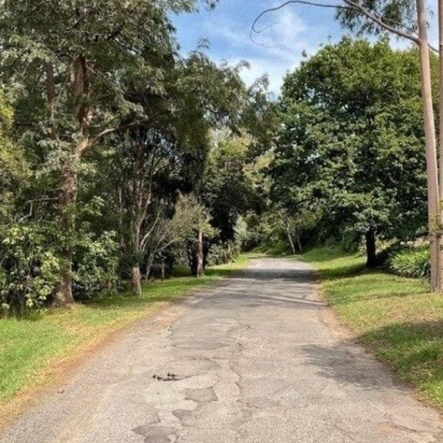 Cesta koju građani ne žele popraviti