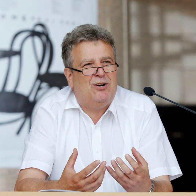 Vlaho Bogišić o Konavlima piše kao o prostoru koji od antike do današnjih vremena naseljavaju znameniti i manje znameniti junaci, od Kadma i Harmonije do Frana Supila i Tereze Kesovije
