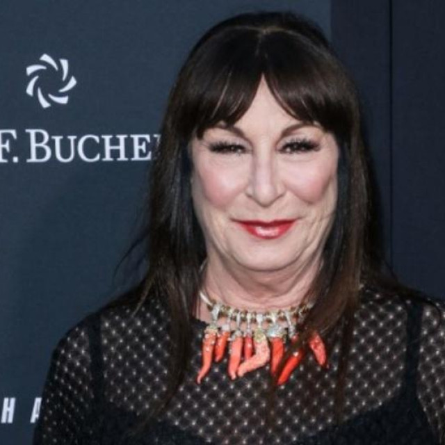 Anjelica Huston